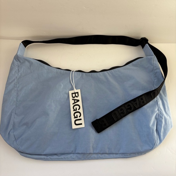 NWT BAGGU Large Crescent Bag- Serenity Blue - Picture 12 of 16